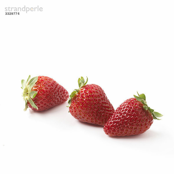 Erdbeeren auf weißem Hintergrund