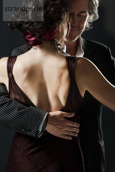 Mann & Frau tanzender Tango