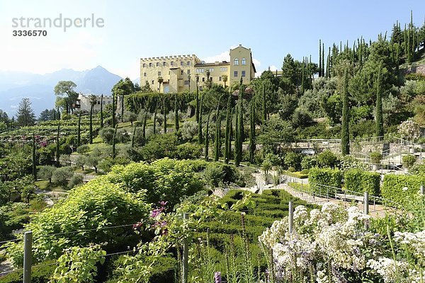 Schloss Trauttmannsdorff und Botanischer Garten  Meran  Italien