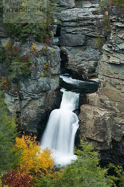 Ein Wasserfall in den Appalachen  USA.