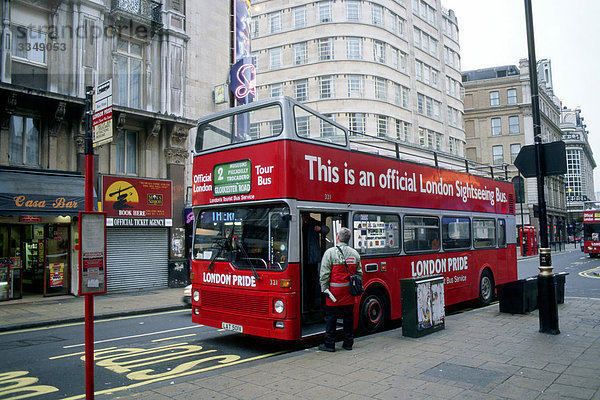 Double Decker Bus an der Oxford Street  London  England