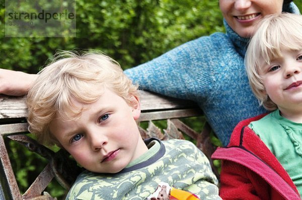 Nahaufnahme der Familie im Freien