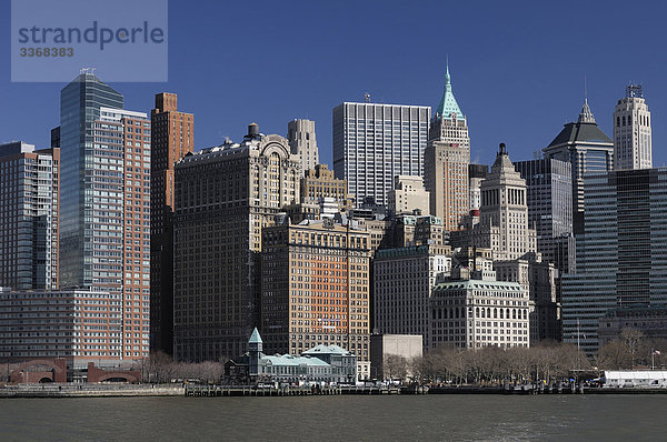 Blick auf Battery Park und Finanzviertel  Manhattan  New York  USA