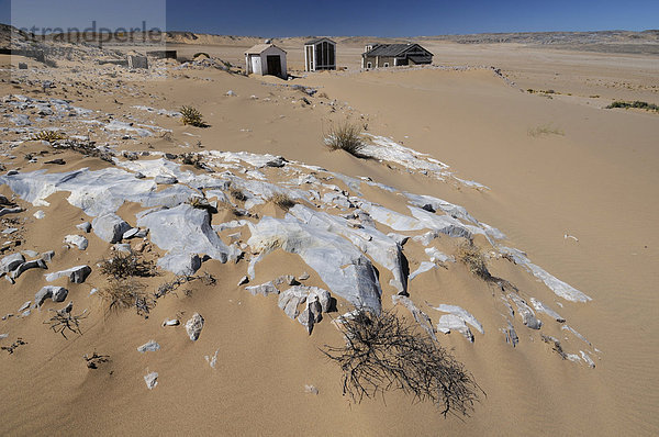 Gebäude  Überreste  Sperrgebiet  Prohibited Area  Diamond Bereich 1  Lüderitz  Karas Gebiet  Namibia  Afrika  Reisen  Natur