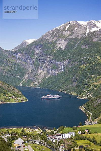 Norwegen  Skandinavien  Geiranger Fjord  Schiff  Geirangerfjord  Ansicht  kulturelle Erbe von Welt  Landschaft  Natur  Reise  Urlaub  Urlaub  Tourismus