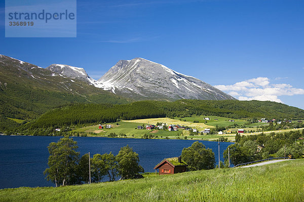 Norwegen  Scandinavia  mehr Og Romsdal  Wasser  Berg  Wiese  Landschaft  Reise  Urlaub  Urlaub  Tourismus