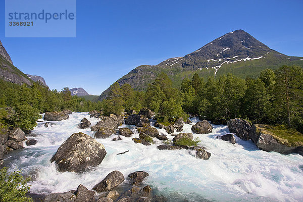 Norwegen  Scandinavia  mehr Og Romsdal  Fluss  Flow  Brook  Wasserfall  zerreißen  Landschaft  Reise  Urlaub  Urlaub  Tourismus