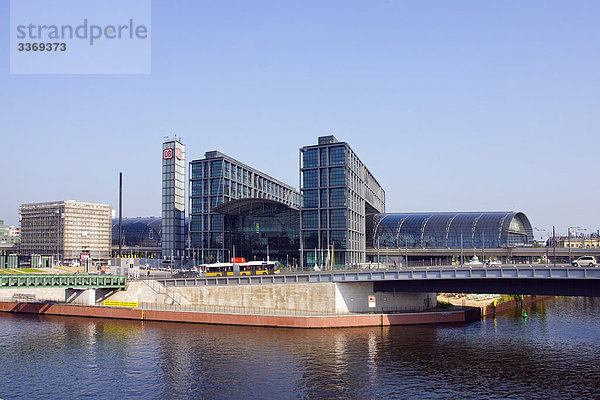 Deutschland  Berlin  Stadt  Stadt  Bahnhof  der Spree  Fluss  Flow  Hauptbahnhof  Architektur  Reisen  Tourismus  Ferien  Urlaub