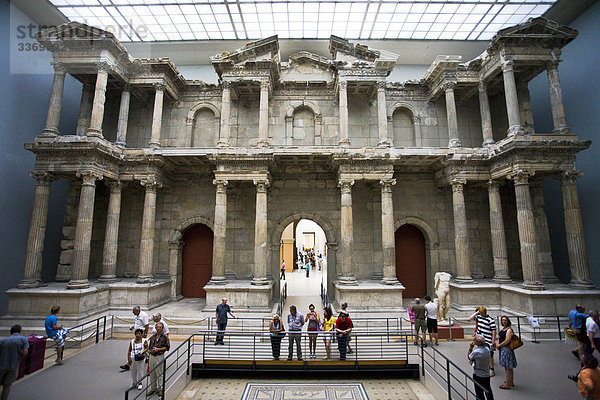 Deutschland  Berlin  Stadt  Stadt  Pergamonmuseum  Pergamon  Museum  Museumsinsel  Griechisch  Statue  Säulen  Milet  Markt  Ruinen  Reisen  Tourismus  Ferien  Urlaub