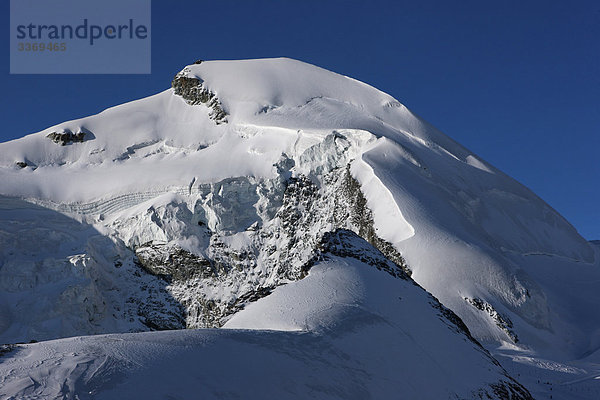 Landschaftlich schön landschaftlich reizvoll Berg Eis Gletscher Alpen Moräne Schweiz Kanton Wallis