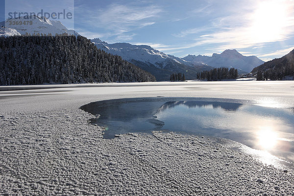Landschaftlich schön landschaftlich reizvoll Winter See Meer Kanton Graubünden Engadin Oberengadin Schnee Schweiz