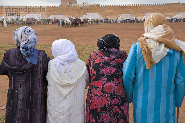 Frauen gerade Festival Fantasia  Meknès  Marokko