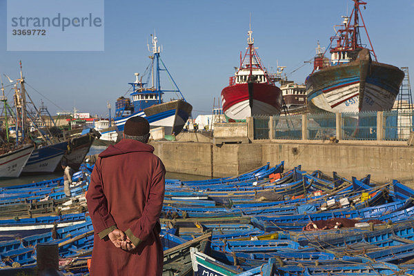 Lokale Mann an den Fischerhafen  Essaouira  Marokko