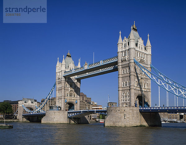 10871522  Tower Bridge  Themse  Themse  Brücke  London  England  Vereinigtes Königreich  Großbritannien  Großbritannien  Hauptstadt  Stadt  Ikone  Ingenieurwesen  niemand  Tag  horizontal