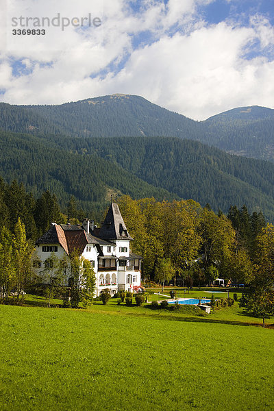 Wohnhaus Reise Wald Urlaub Kirche Holz Wiese Österreich Gosau Salzkammergut Oberösterreich