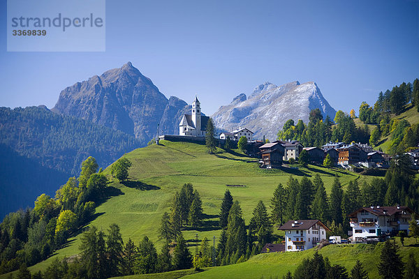 Hügel Reise Wald Urlaub Holz Alpen Wiese Dolomiten Venetien Italien