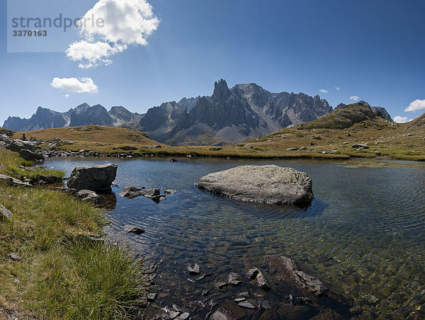 Les Lacs de Muandes  Val De La Clarée  Le Jadis  Brianconnais  Hautes-Alpes  Frankreich  Landschaft  Wasser  Sommer  Berge  See  Frankreich  Horizontal