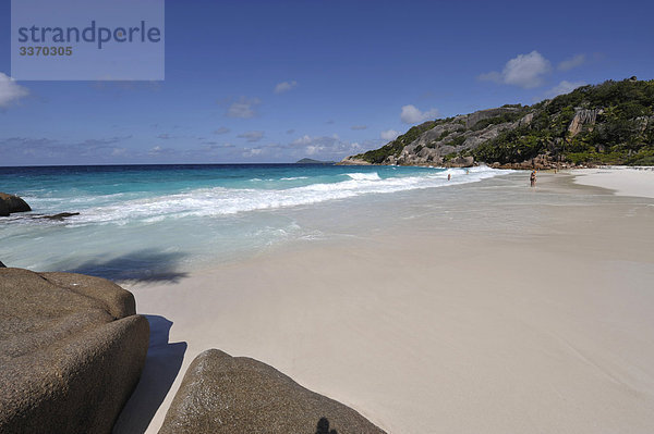 Seychellen  Seychellen  Grand Soeur Island  Strand  Strand  Sand  Meer  Steine  Steinformation