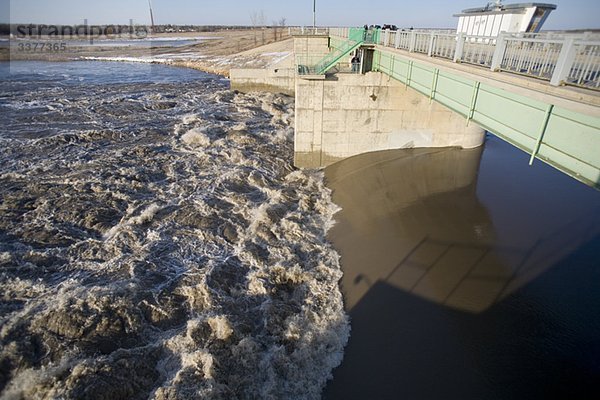 Schleusentore am südlichen Teil des Red River Floodway  Winnipeg  Manitoba
