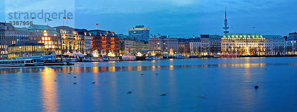 Blick auf auf das Alsterufer  Hamburg  Deutschland