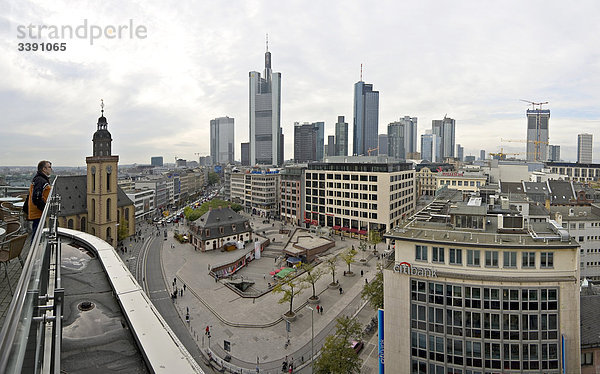 Hauptwache und Skyline  Frankfurt am Main  Hessen  Deutschland