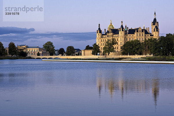 Schweriner Schloss  Schwerin  Mecklenburg-Vorpommern  Deutschland