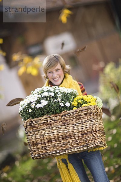 herbstliche Gartenarbeit