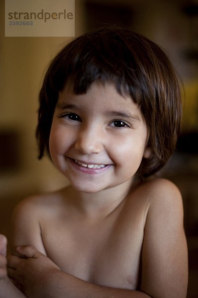 Porträt des lächelnden Mädchens