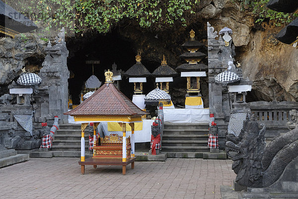 Pura Goa Lawah Tempel  Bali  Indonesien  Asien
