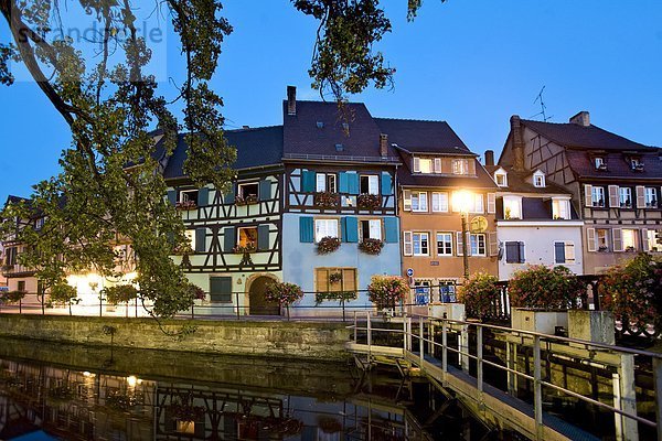 Brücke über einem Kanal  Colmar  Frankreich