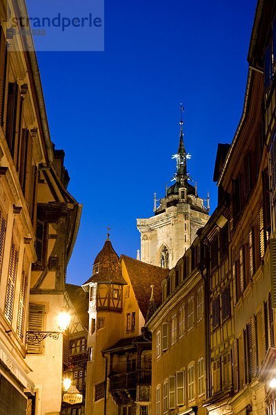 Gebäude in der Altstadt von Colmar  Frankreich  Flachwinkelansicht