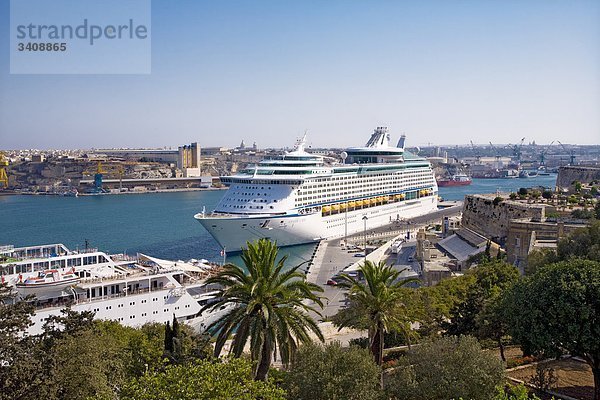 Blick auf den Grand Harbour  Valletta  Malta  Erhöhte Ansicht