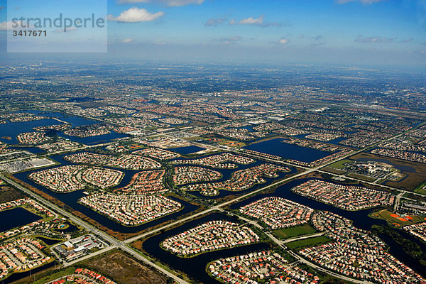 Luftaufnahme der Häuser an der Ostküste von Florida