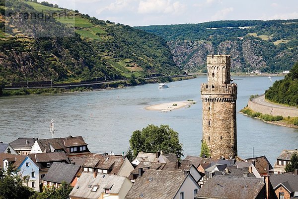 Deutschland  Rheinland-Pfalz  Oberwesel mit Rhein  Hochansicht