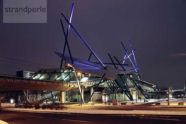 Busbahnhof  Neue Mitte  Oberhausen  Ruhrgebiet  Nordrhein-Westfalen  Deutschland  Europa