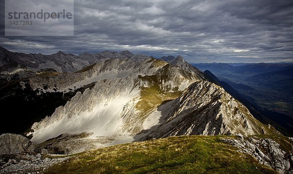Karwendelgebirge  Tirol  Österreich  Erhöhte Ansicht