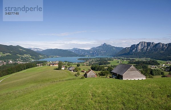 Österreich  Salzkammergut  Mondsee mit Schafberg im Hintergrund