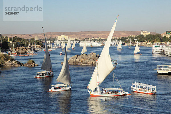 Felucca-Boote auf dem Nilkatarakt