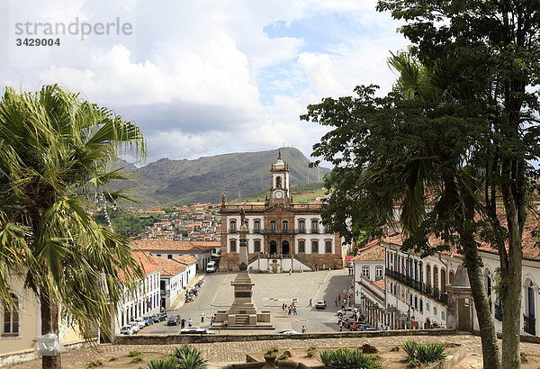 Blick auf einen Platz in Ouro Preto  Minas Gerais  Brasilien  Erhöhte Ansicht