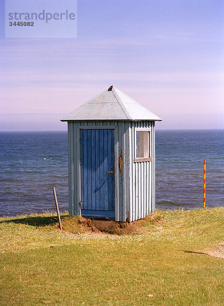 Eine Sentry-Box am Meer  Schweden.