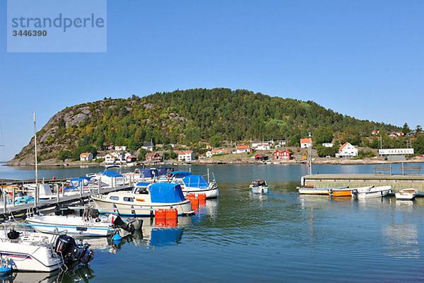 Marina in den Schären