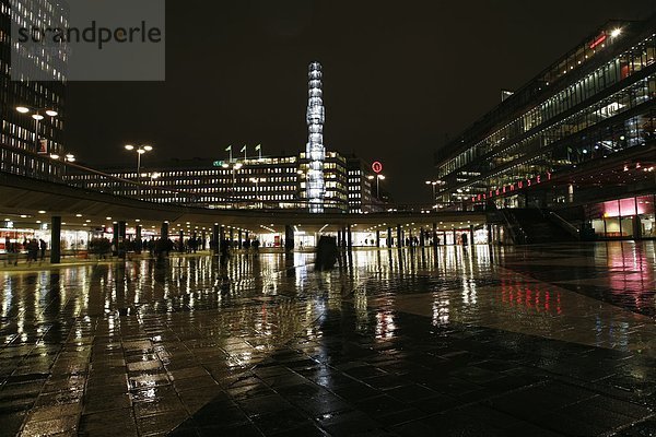 Skandinavien  Schweden  Stockholm  Ansicht von Sergels Torg Square in der Nacht