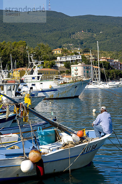 Boote im Hafen  Ortobello  Toskana  Italien  Europa