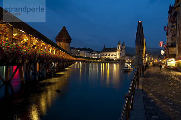 Kapellbrücke  Luzern  Schweiz  Europa