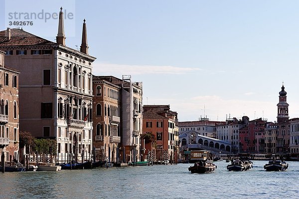 Boote auf dem Canale Grande  Venedig  Italien  Europa