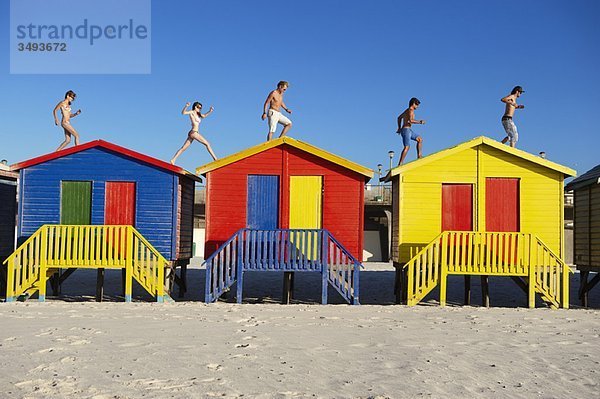 Gruppenlauf auf Strandhütten