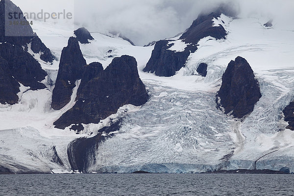 Gletscher am Nordpolarmeer  Spitzbergen  Norwegen  Skandinavien  Europa