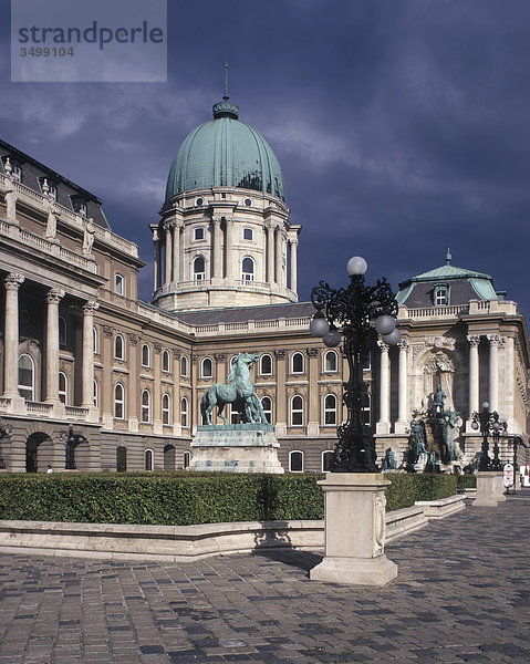 Europa  Ungarn  Budapest  Königspalast