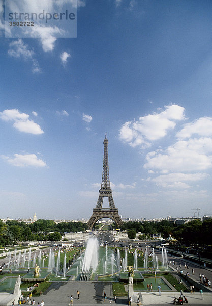 Frankreich  Paris  Trocadero  Palais de Chaillot  Brunnen  Eiffelturm