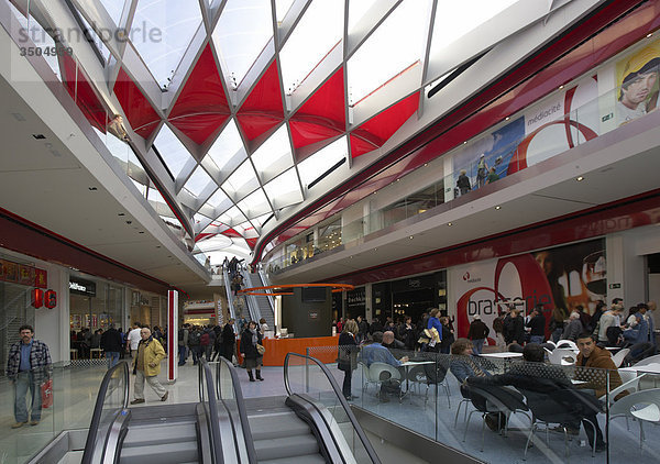 Belgien  Lüttich  Mediacity Einkaufszentrum von Architekten Ron Arad